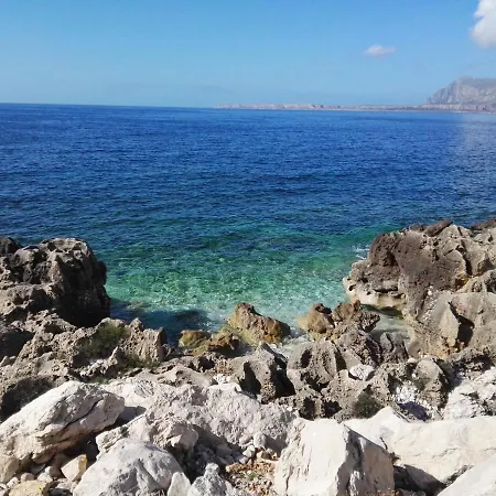 'a Capitana Oda ve Kahvaltı 4*