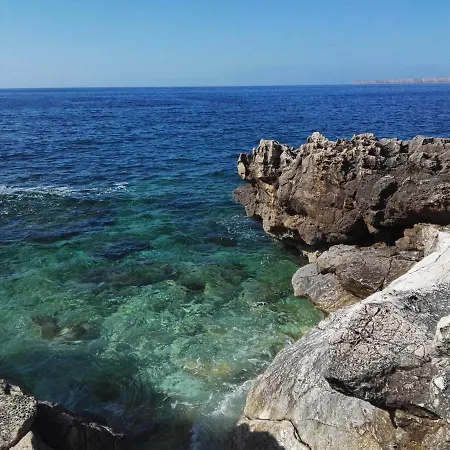 Oda ve Kahvaltı 'a Capitana